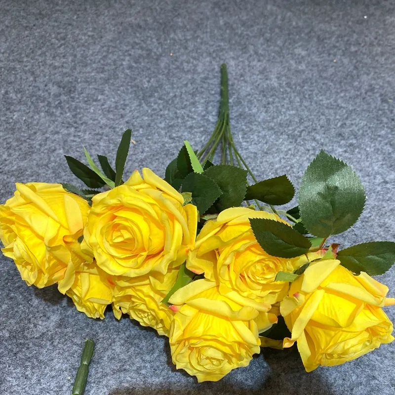 Yellow Rose Flowers for valentine day couple