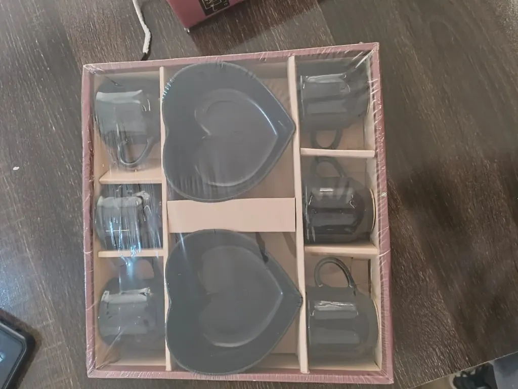 Plates and Cups set for kitchen